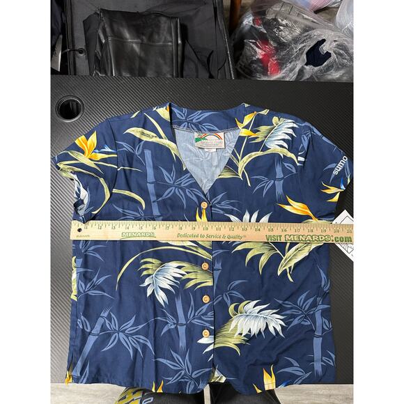 Paradise Found Hawaii Women’s Shirt Tropical Floral Blue Size Small Rayon NWT - Picture 7 of 11